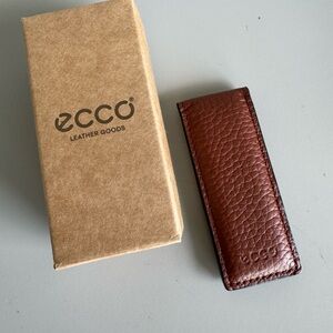 Ecco Brown Leather Wallet Money Clip with Textured Finish NWT